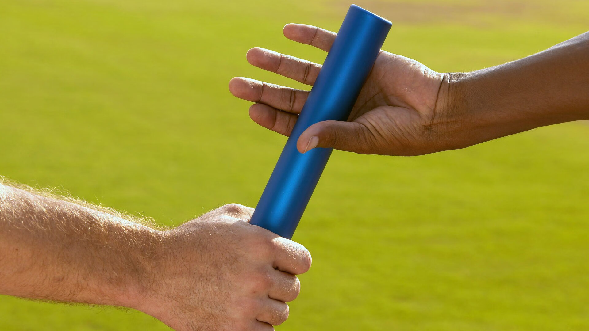 _可再生能源动力长跑：绿色运动新标杆_，可再生能源和绿色能源