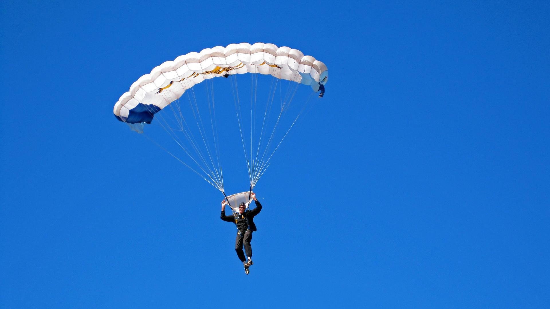 室内迷你高尔夫体验赛，趣味休闲新宠，迷你高尔夫球场设计